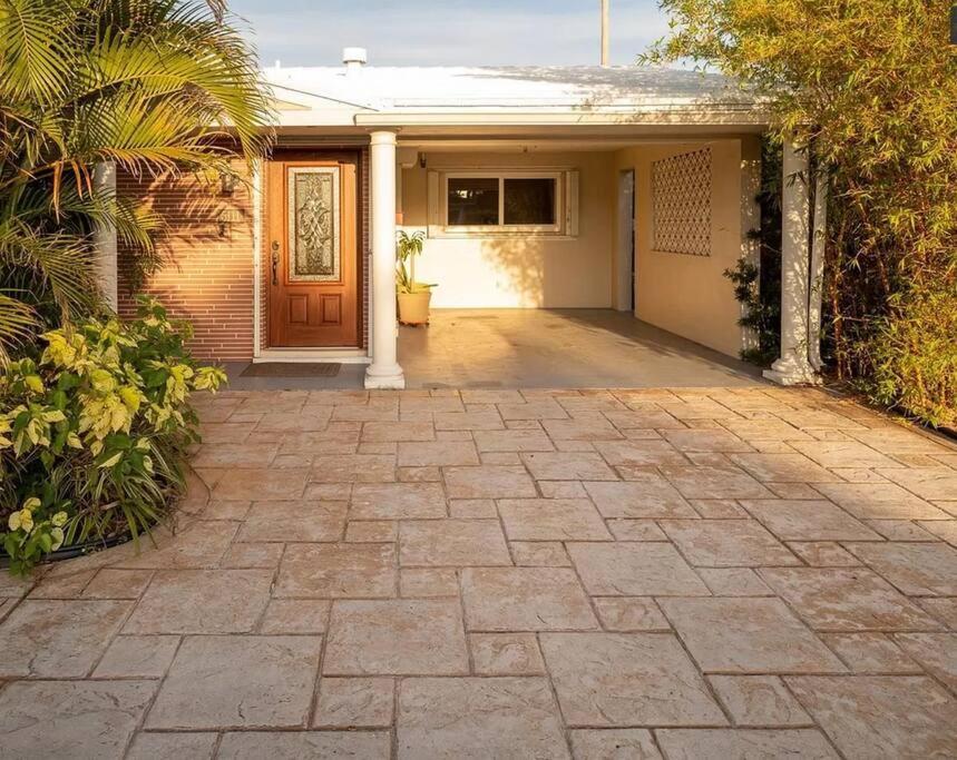 Lovely 3-Bd, Walk To Bars, 9 Min Drive From Beach! Heated Pool. Fort Lauderdale Bagian luar foto