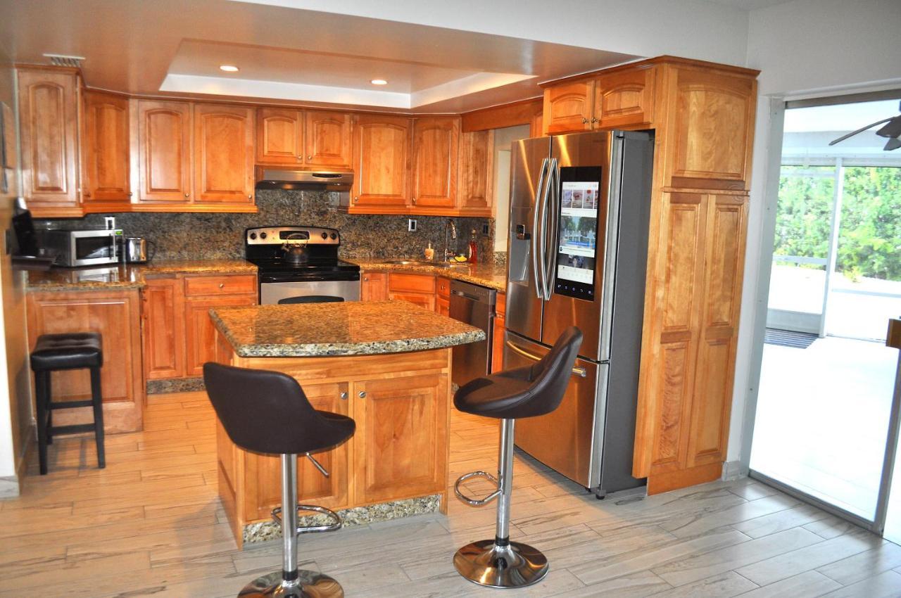 Lovely 3-Bd, Walk To Bars, 9 Min Drive From Beach! Heated Pool. Fort Lauderdale Bagian luar foto